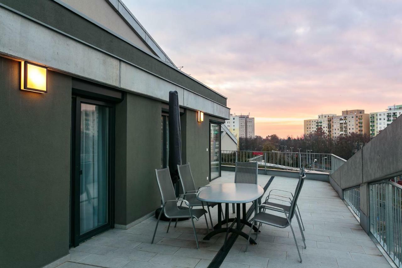 Doczy Private Apartment เดเบรตเซน ภายนอก รูปภาพ
