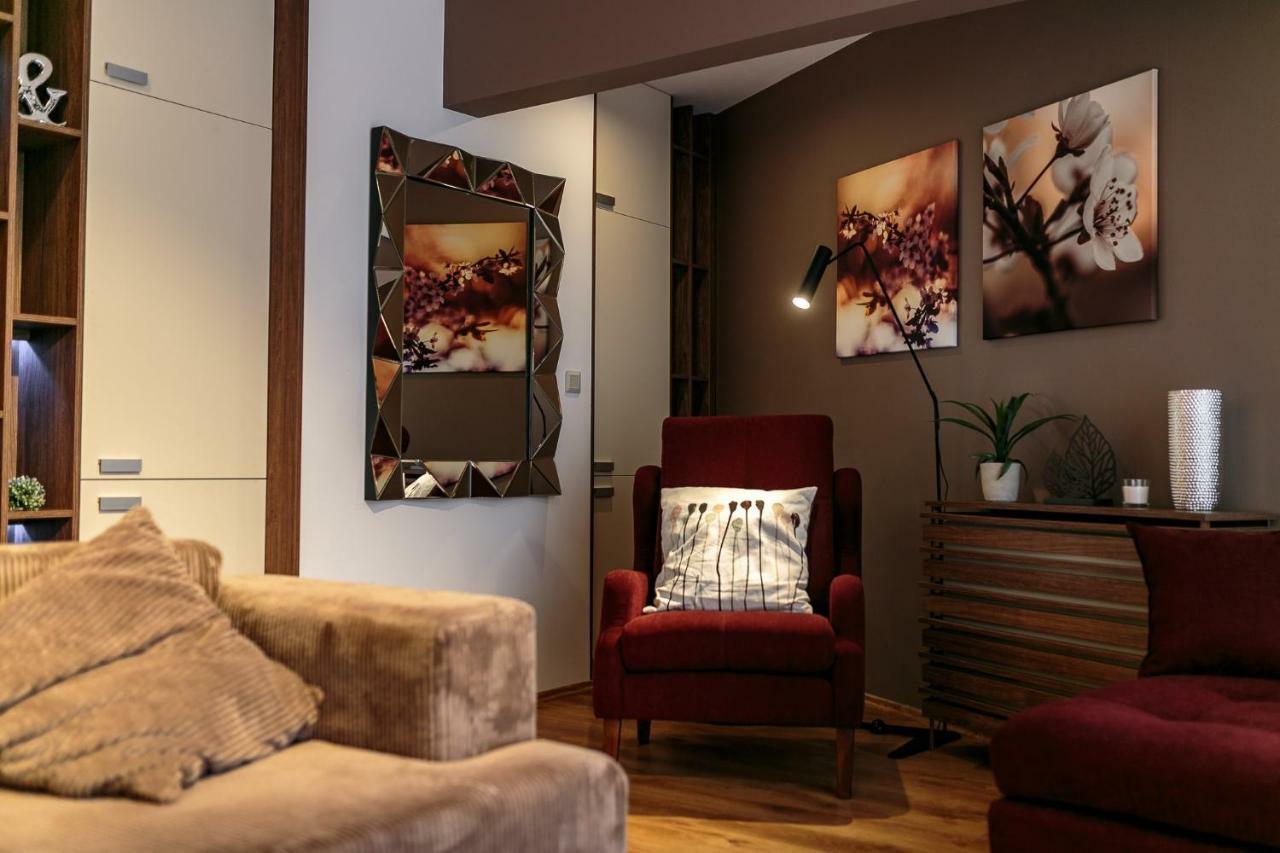 Doczy Private Apartment เดเบรตเซน ภายนอก รูปภาพ