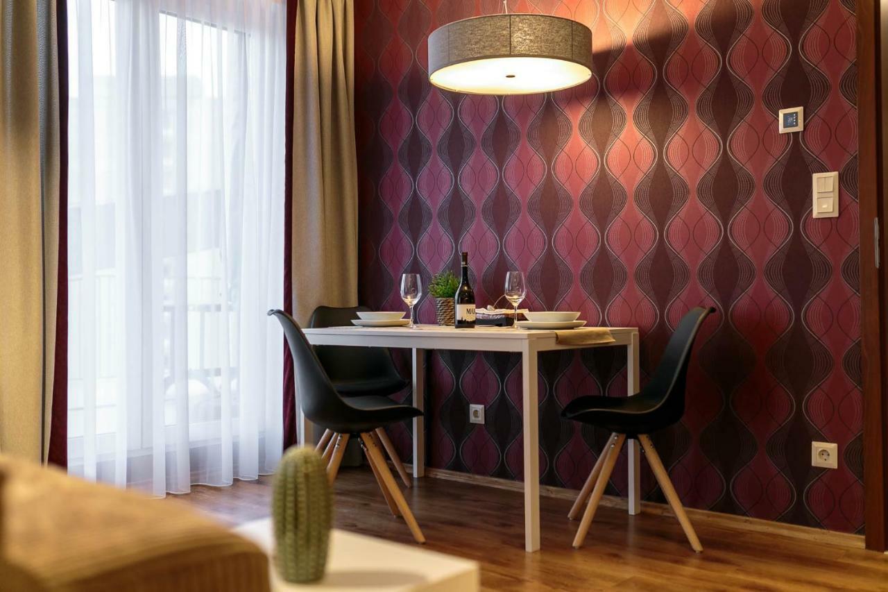 Doczy Private Apartment เดเบรตเซน ภายนอก รูปภาพ